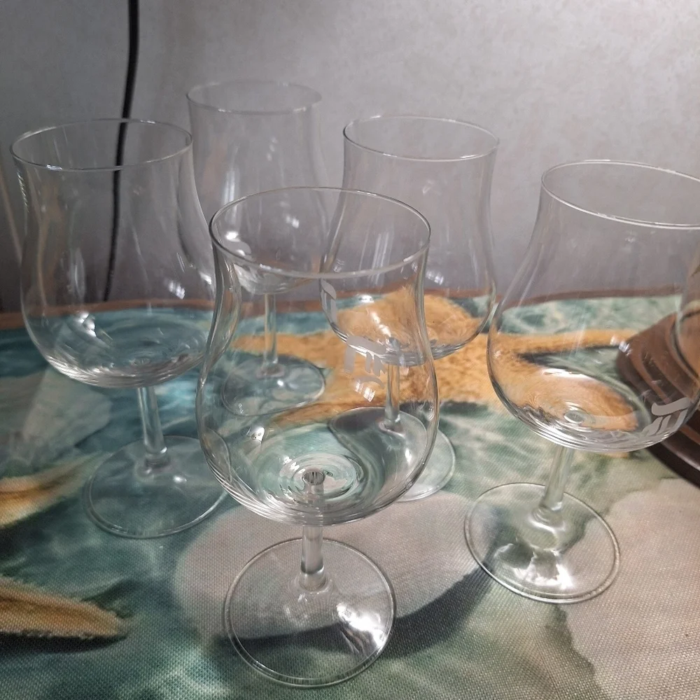 Port Crystal Monagram D Etched Glasses